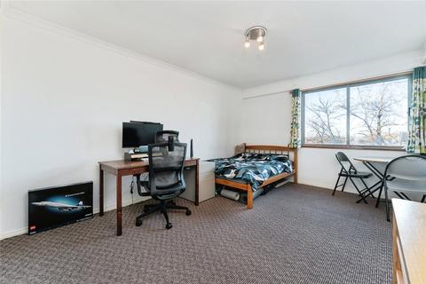 undefined, Manhattan Drive, Cambridge, Cambridgeshire, CB4