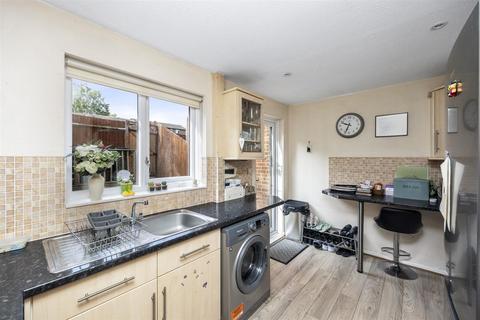 undefined, Tollgate Hill, Crawley