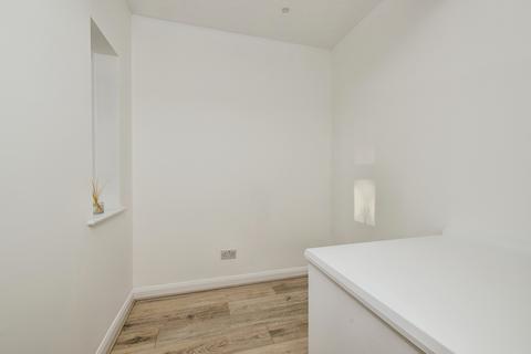 undefined, College Fields, Woodhead Drive, Cambridge, Cambridgeshire, CB4