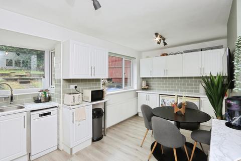 undefined, Crispin Drive, Sheffield, South Yorkshire, S12