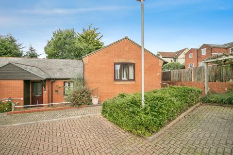 1 bedroom bungalow for sale, Orchard Gardens, Ipswich Road, Colchester, Essex, CO4