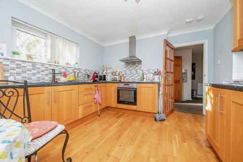 3 bedroom bungalow for sale, Mersea Road, Colchester, Essex, CO2