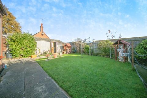3 bedroom bungalow for sale, Mersea Road, Colchester, Essex, CO2