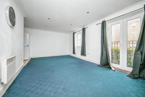 2 bedroom flat for sale, Tufnell Way, Colchester, Essex, CO4