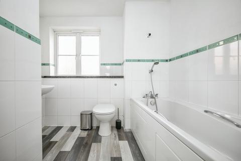 2 bedroom flat for sale, Tufnell Way, Colchester, Essex, CO4