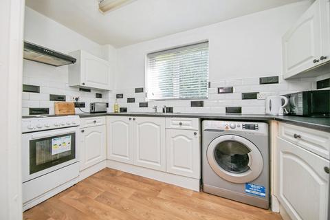 2 bedroom flat for sale, Dorchester End, Colchester, Essex, CO2