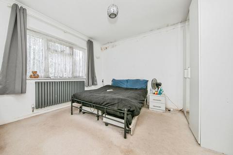 3 bedroom bungalow for sale, St. Johns Road, Colchester, Essex, CO4
