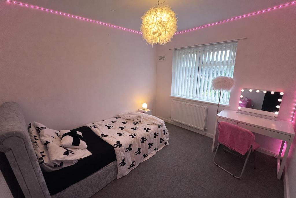 2nd bedroom.png