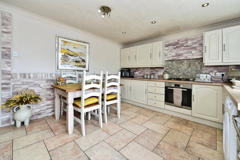 3 bedroom semi-detached house for sale, Farnley Avenue, Sheffield, South Yorkshire, S6