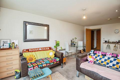 2 bedroom flat for sale, Penistone Road, Sheffield, South Yorkshire, S6