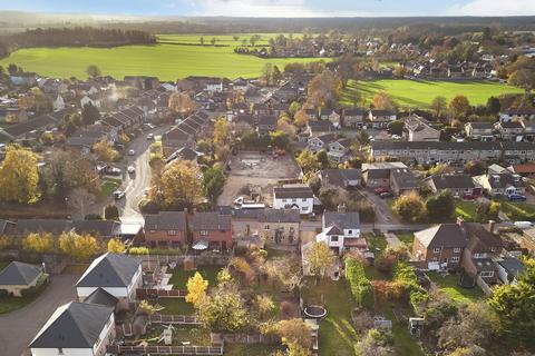 4 bedroom detached house for sale, Fowlmere Road, Foxton, Cambridge, Cambridgeshire, CB22