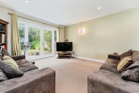 undefined, The Willows, Highfields Caldecote, Cambridge, Cambridgeshire, CB23