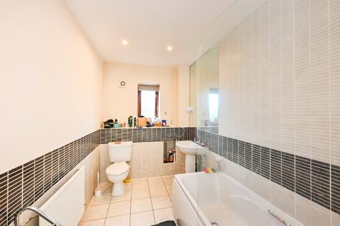 2 bedroom bungalow for sale, Abberley Wood, Great Shelford, Cambridge, Cambridgeshire, CB22