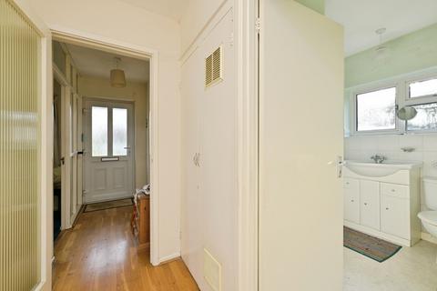 2 bedroom bungalow for sale, Poplar Close, Great Shelford, Cambridge, Cambridgeshire, CB22