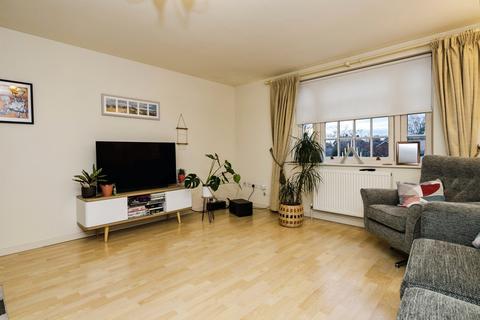 2 bedroom flat for sale, Cambridge Road, CAMBRIDGE, Cambridgeshire, CB22