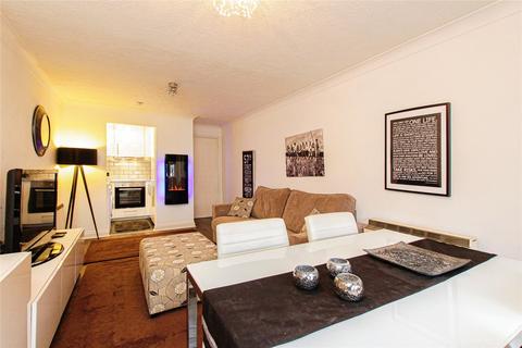 2 bedroom flat for sale, Pine Court, Impington, Cambridge, CB24