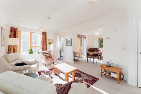 undefined, Wellbrook Way, Girton, Cambridge, Cambridgeshire, CB3