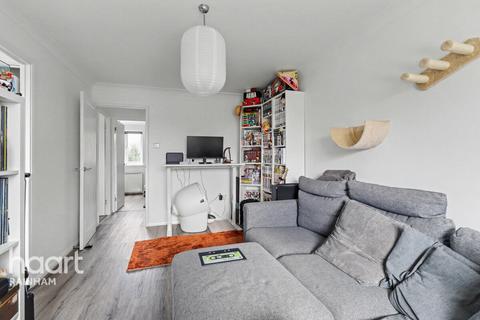 1 bedroom apartment for sale, Leston Close, Rainham