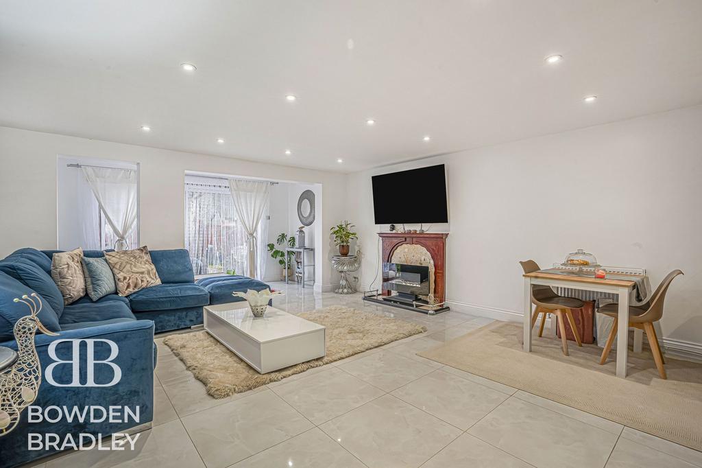 Kitchen/Diner/Living Room