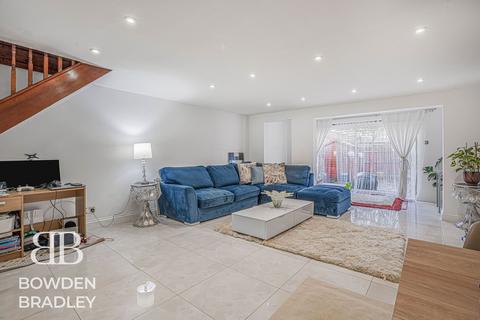 3 bedroom terraced house for sale, Copperfield, Chigwell, IG7