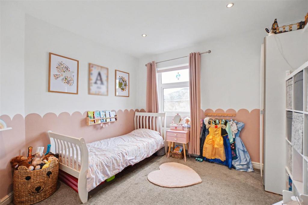 Bedroom 2 1.jpeg