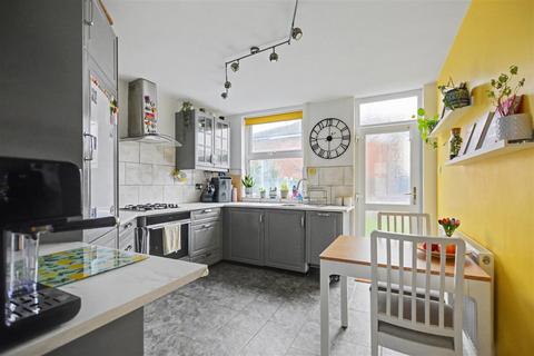 3 bedroom semi-detached house for sale, Harriett Street, Stapleford