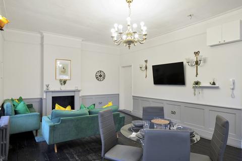 2 bedroom apartment to rent, 110 Chiswick Lane South, London W4