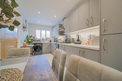 2 bedroom end of terrace house for sale, Merrett Court, Melksham SN12