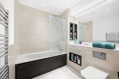 2 bedroom apartment for sale, Regal Walk, Bexleyheath, Kent, DA6