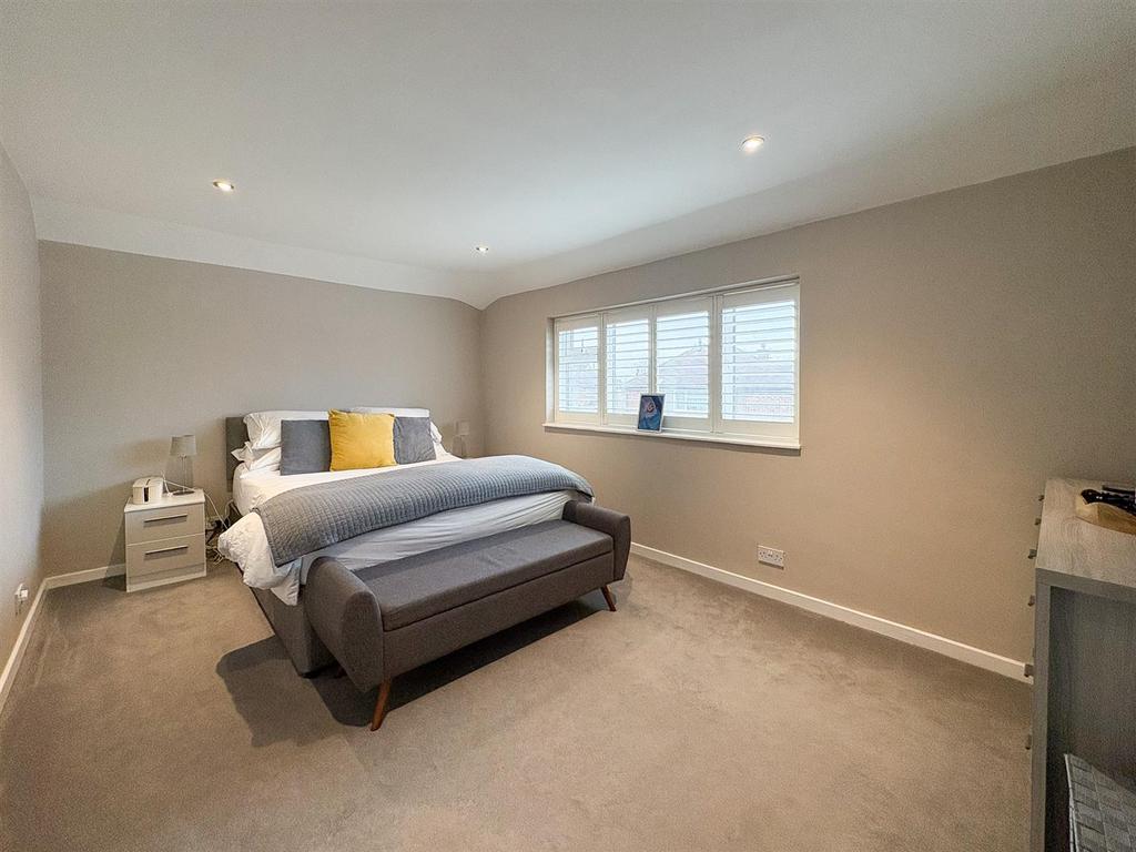 Bedroom1-2.jpg