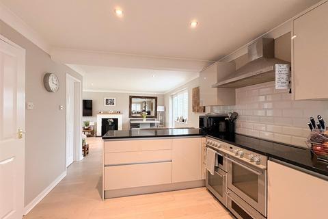 3 bedroom detached house for sale, Chanctonbury Road, Burgess Hill