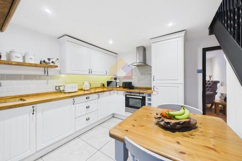 2 bedroom semi-detached house for sale, Albion Street, COLCHESTER CO5