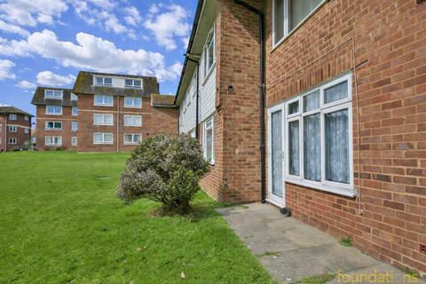 2 bedroom ground floor flat for sale, Normandale, Bexhill-on-Sea, TN39