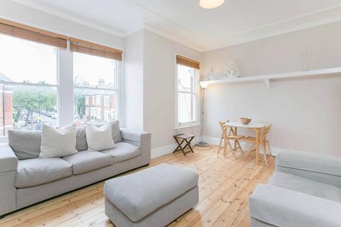 3 bedroom flat to rent, Klea Avenue, Abbeville Village, London, SW4