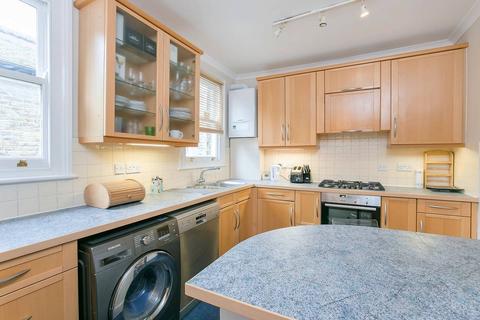 3 bedroom flat to rent, Klea Avenue, Abbeville Village, London, SW4