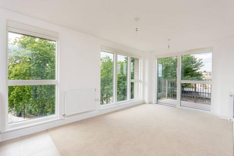 2 bedroom flat to rent, Ferdinand Court, Catford, London, SE6