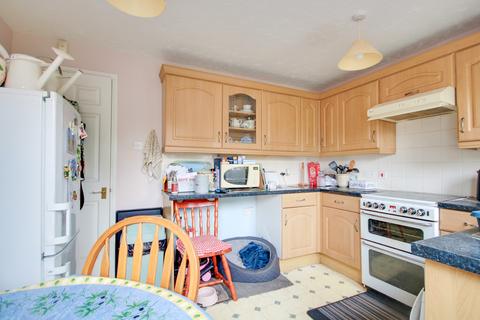 undefined, SHOLING! CUL-DE-SAC LOCATION! PARKING! A MUST SEE!