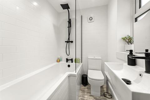 2 bedroom terraced house for sale, Seymour Grove, Sale