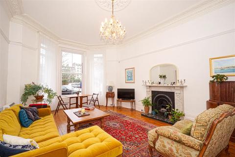 2 bedroom flat for sale, Warrior Square, St. Leonards-On-Sea