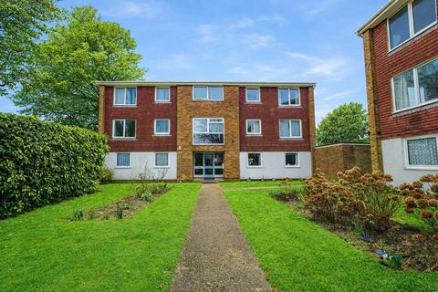 2 bedroom flat for sale, Sedlescombe Road South, St. Leonards-On-Sea