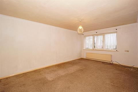 2 bedroom flat for sale, Sedlescombe Road South, St. Leonards-On-Sea