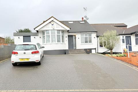 5 bedroom semi-detached bungalow for sale, Rushdene Avenue, Barnet EN4