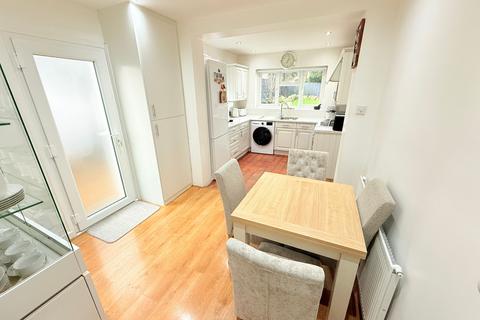 5 bedroom semi-detached bungalow for sale, Rushdene Avenue, Barnet EN4