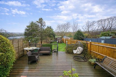 3 bedroom semi-detached house for sale, Parker Road, Hastings