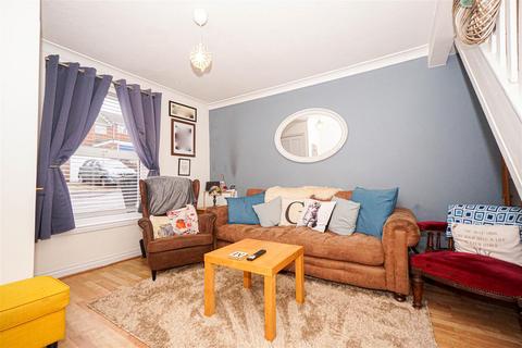 2 bedroom terraced house for sale, School Road, Hastings