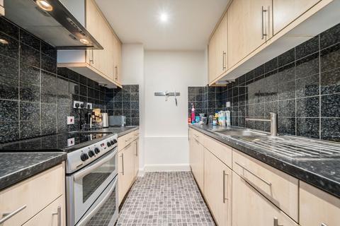 2 bedroom flat for sale, Colville Terrace, London W11
