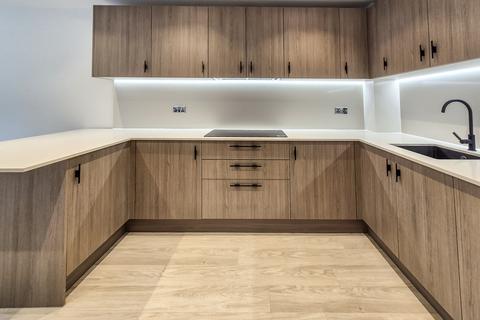 5 bedroom house to rent, Venn Close, Essex CM6