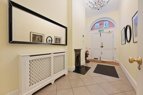 House for sale, Harley Street, London W1G