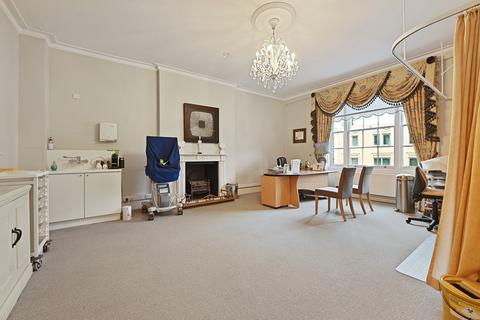 House for sale, Harley Street, London W1G