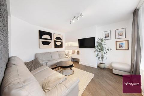 undefined, Gale Street, Dagenham
